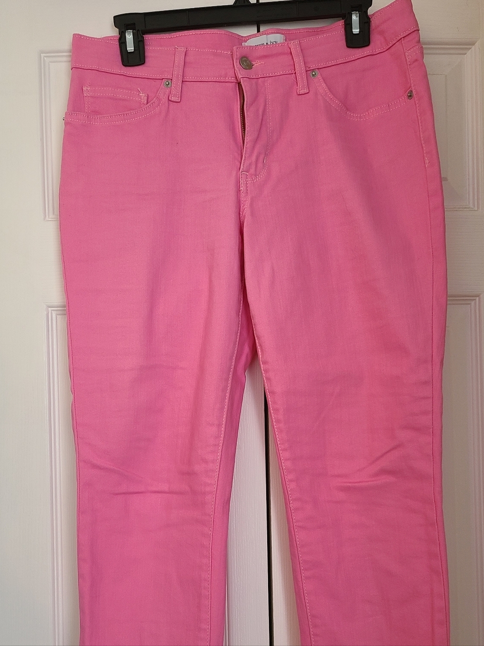 Women's Pink Cropped Jeans